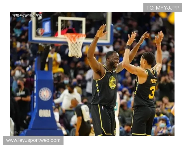 勇士追梦格林防守端建功，黄蜂尺寸优势难破客场联防